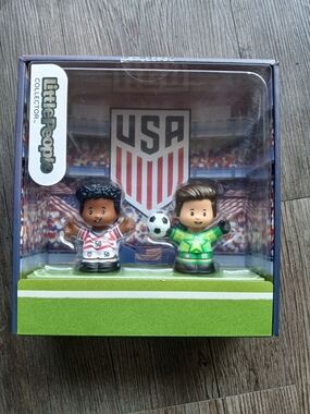 Fisher-Price Little People USA Soccer Players - Red, White & Green